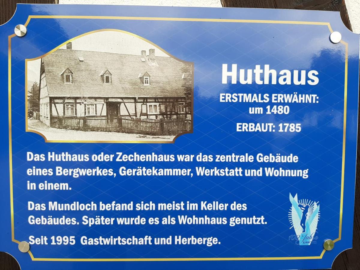 Wirtschaft & Pension Zum Huthaus Schneeberg  Exterior foto